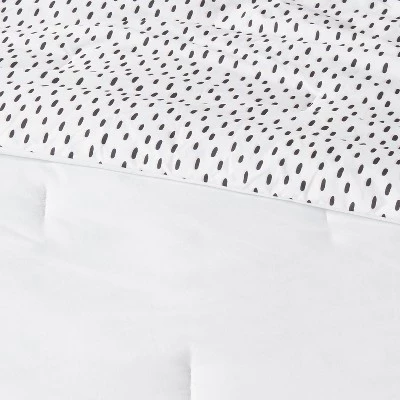 Reversible Microfiber Dot Comforter - Room Essentials™ White/black 7 Reversible Microfiber Dot Comforter - Room Essentials™ White/black - Image 5