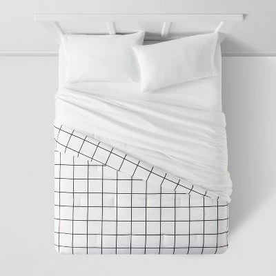 Reversible Microfiber Grid Comforter - Room Essentials™ Navy 4 Reversible Microfiber Grid Comforter - Room Essentials™ Navy - Image 2