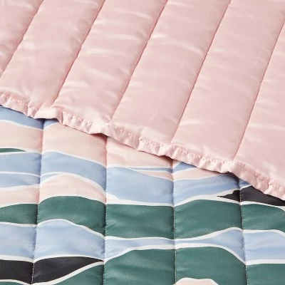 Merit Quilt Red/Blue - Room Essentials™ 4 Merit Quilt Red/Blue - Room Essentials™ - Image 2